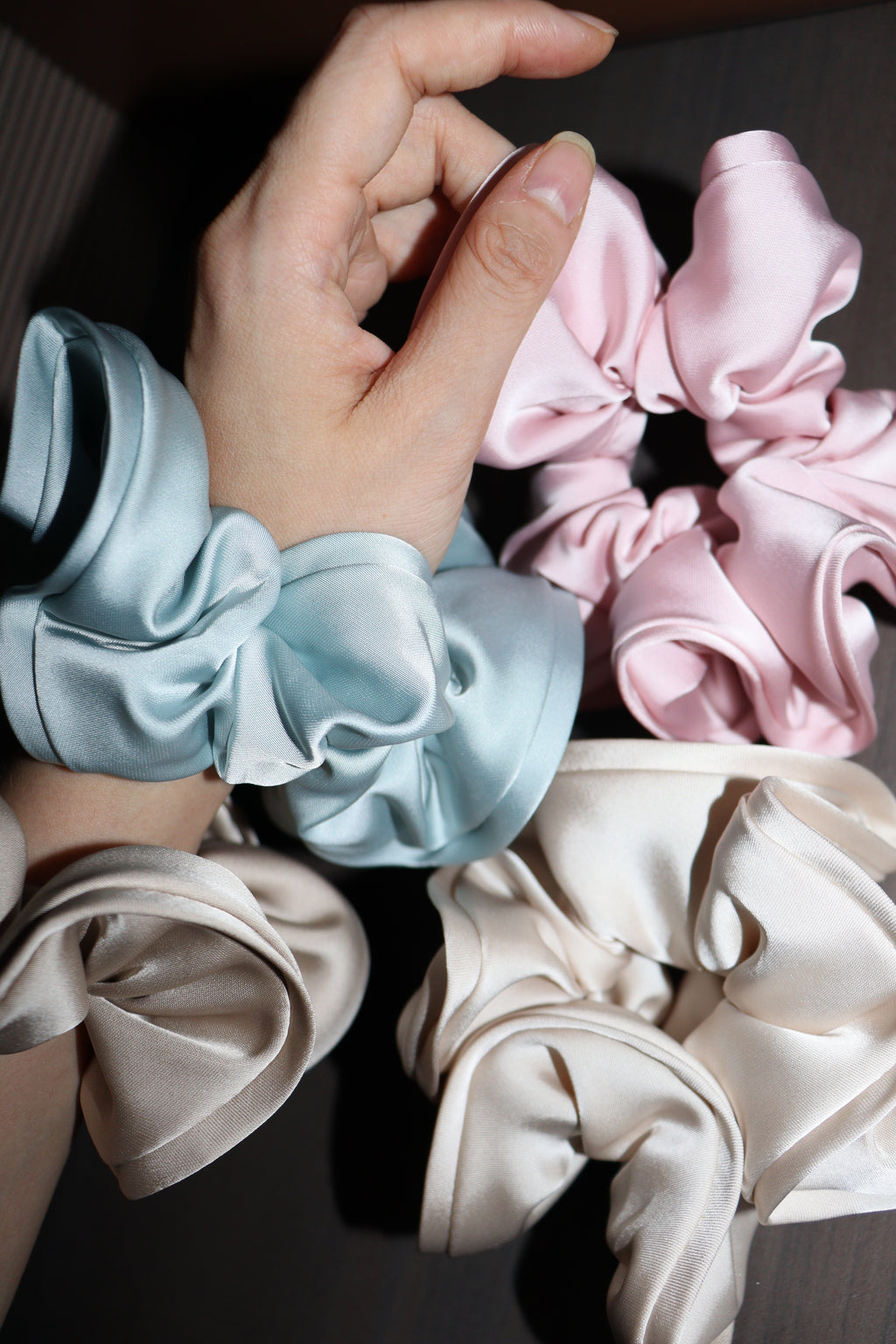 Oversized Scrunchie with Cloud Volume in Cream